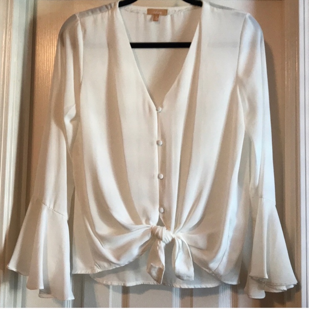 NWOT Tie Front Blouse
